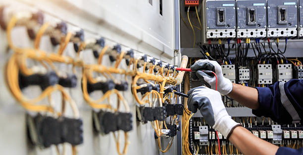 Professional Electrician technician working in Jeffersontown, KY